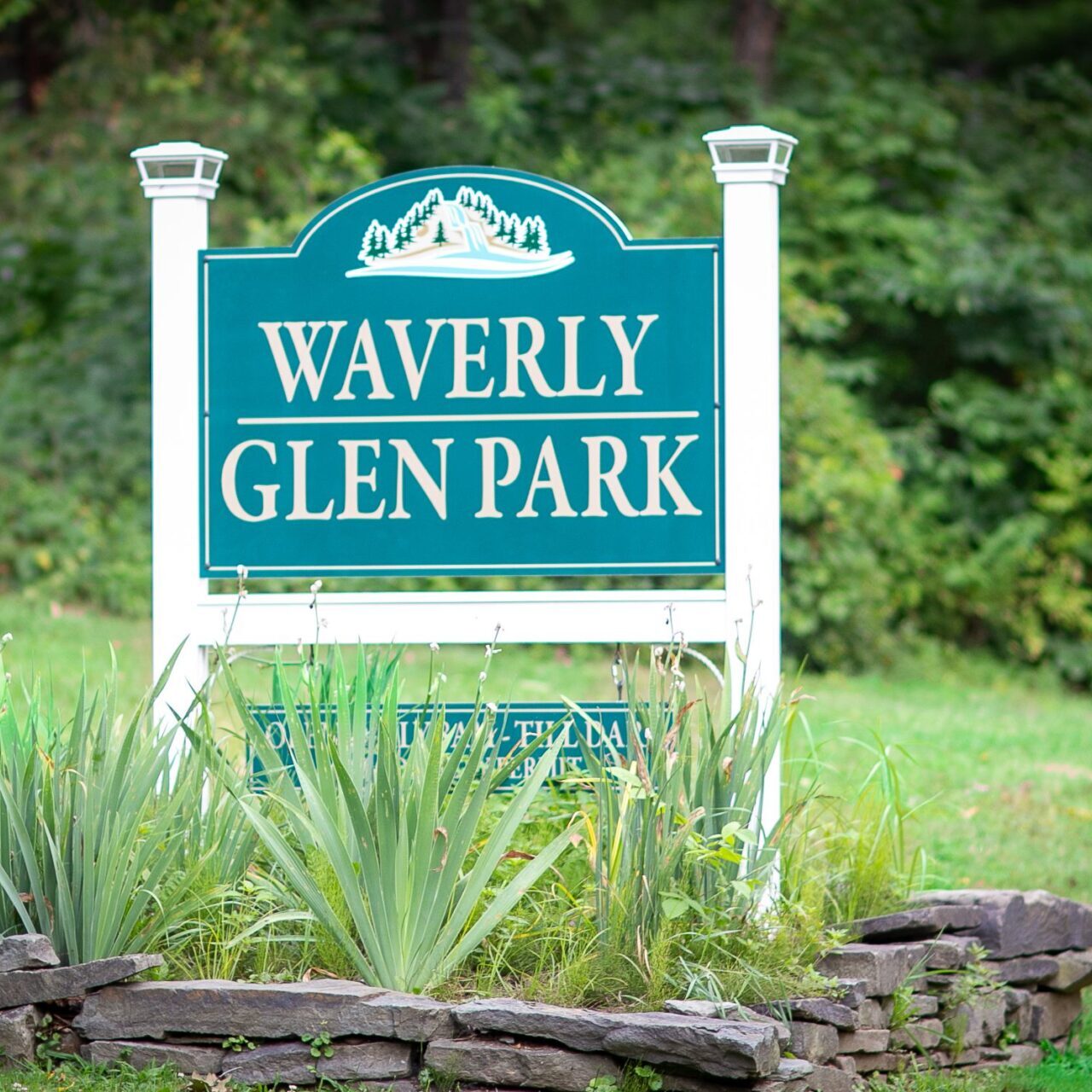 view of roadside signage for Waverly Glen Park